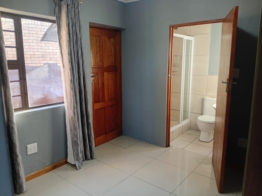 To Let 3 Bedroom Property for Rent in Gonubie North Eastern Cape